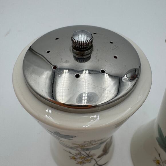 Vintage Salt and Pepper Mill Set Woodbine by Syracuse Carefree Fine China 1960's - Picture 3 of 9